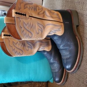 Ariat boots ladies size 7.5 Crepe soles